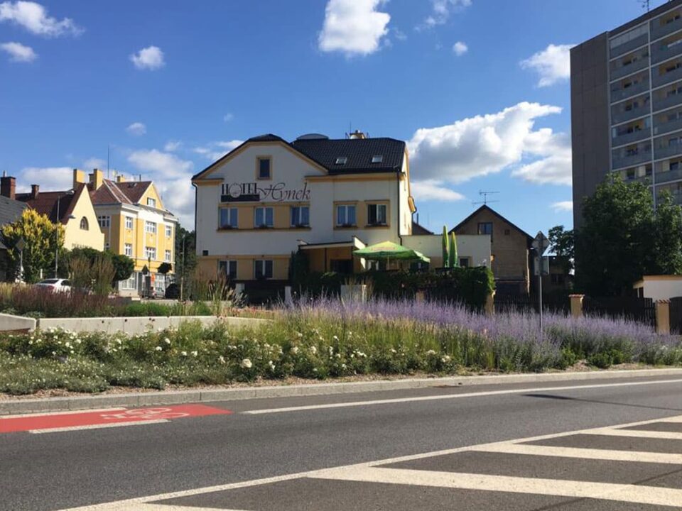 Park u hotelu Hynek v Náchodě